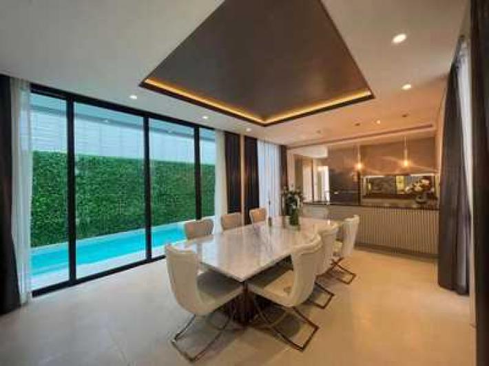 Luxury house บ้านเดี่ยวพัฒนาการ The Urban Reserve Rama9-Motorway พร้อมลิฟท์+สระว่ายน้ำส่วนตัว