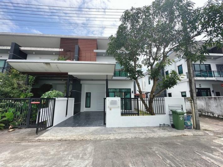 For Sales : Townhouse @Garden Place Thalang, 3 Bedrooms 3 Bathrooms
