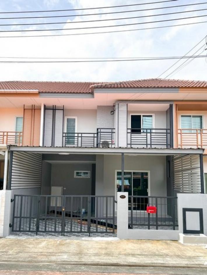 For Sale : Thalang, 2-Storey Townhouse, 4 Bedrooms 2 Bathrooms