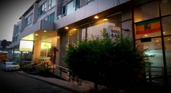 ขายโรงแรมBoss Suites Nana  ระดับ4 ดาว สวยงาม ย่านธุรกิจ ใกล้รถไฟฟ้า BTS 
