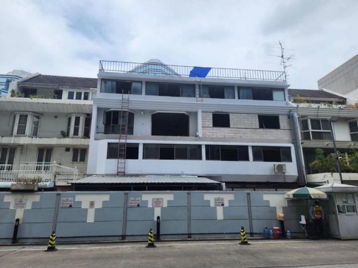 Commercial Space For rent near BTS Ploenchit ,MRT Lumpini 