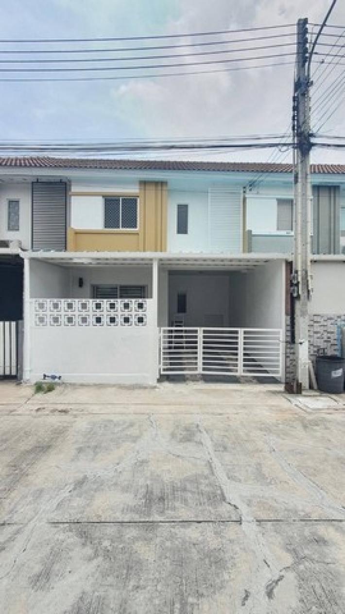 ขายบ้านทาวเฮาส์ 2 ชั้น บ้านพฤกษา 89 เศรษฐกิจ-รร.แมรี่ 3นอน ราคาถูก บ้านสวน เมืองชลบุรี