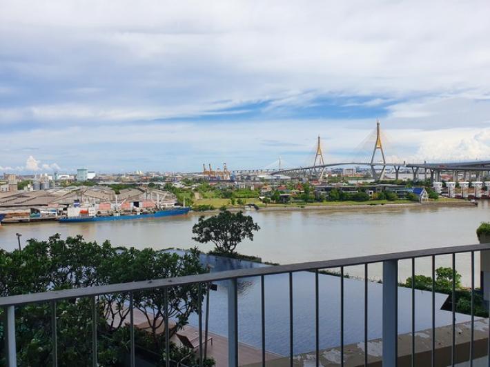 Condo The Pano Rama 3 is a 55 storey high rise condo by the Chao Phraya River