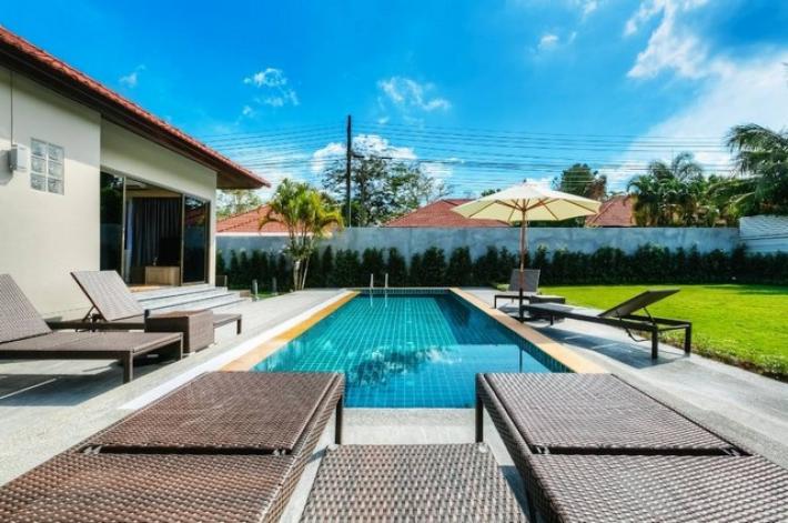 For Rent : Cherngtalay, Private Pool Villa near Blue tree Phuket, 3 bedrooms 2 bathrooms